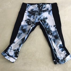 Lululemon stop at nothing crop, size 10